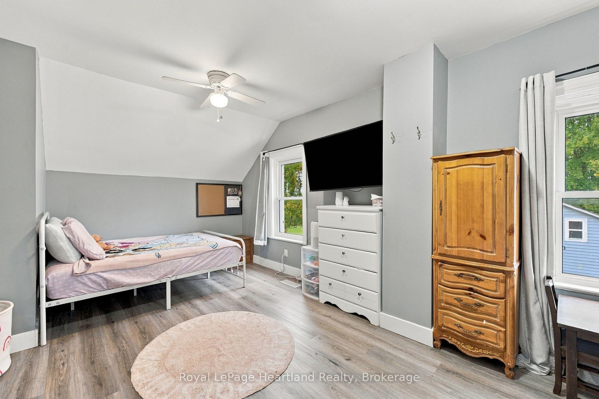 Photo 25 of 37579 Kippen Road, Bluewater, Hay — HOMEH