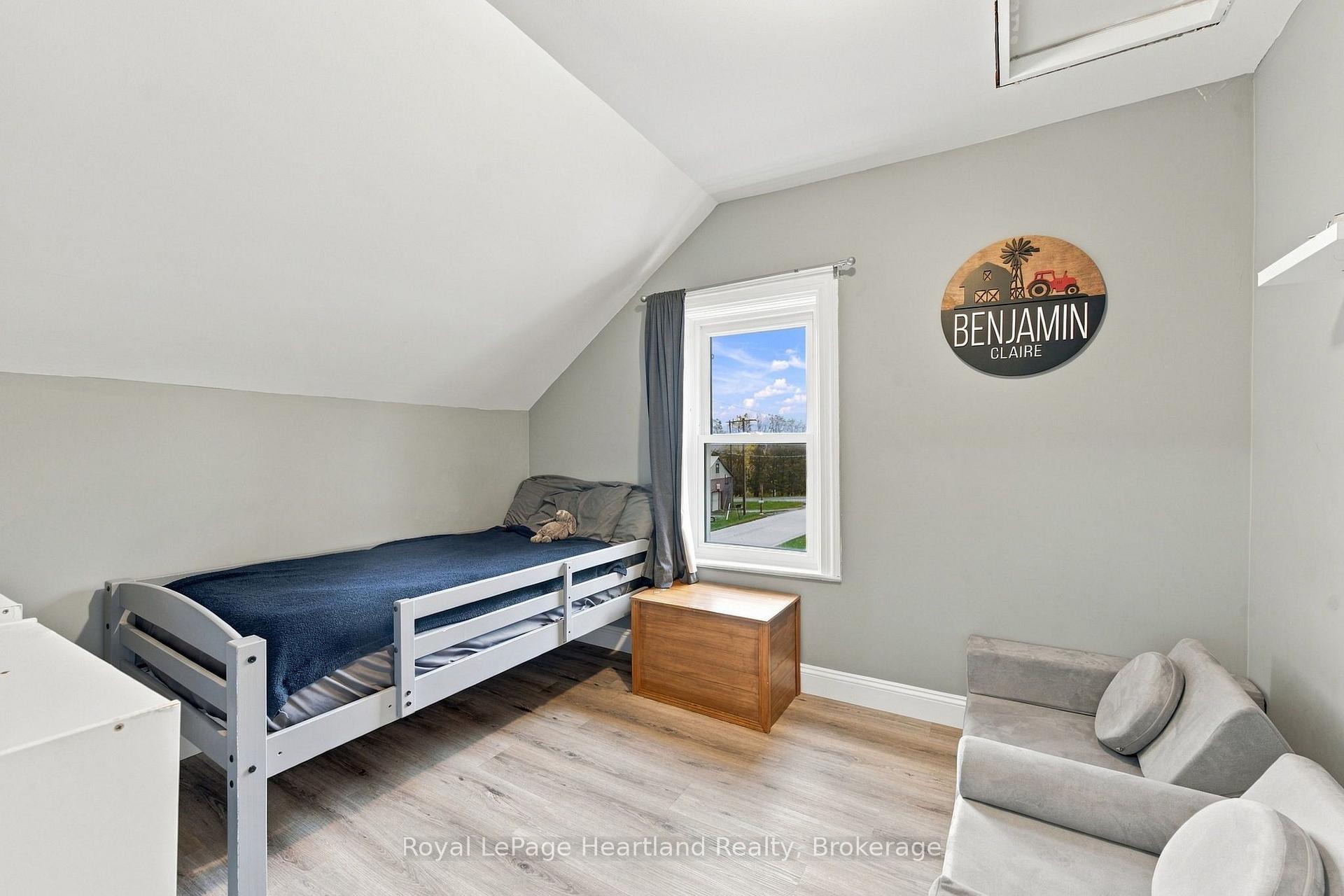 Photo 28 of 37579 Kippen Road, Bluewater, Hay — HOMEH