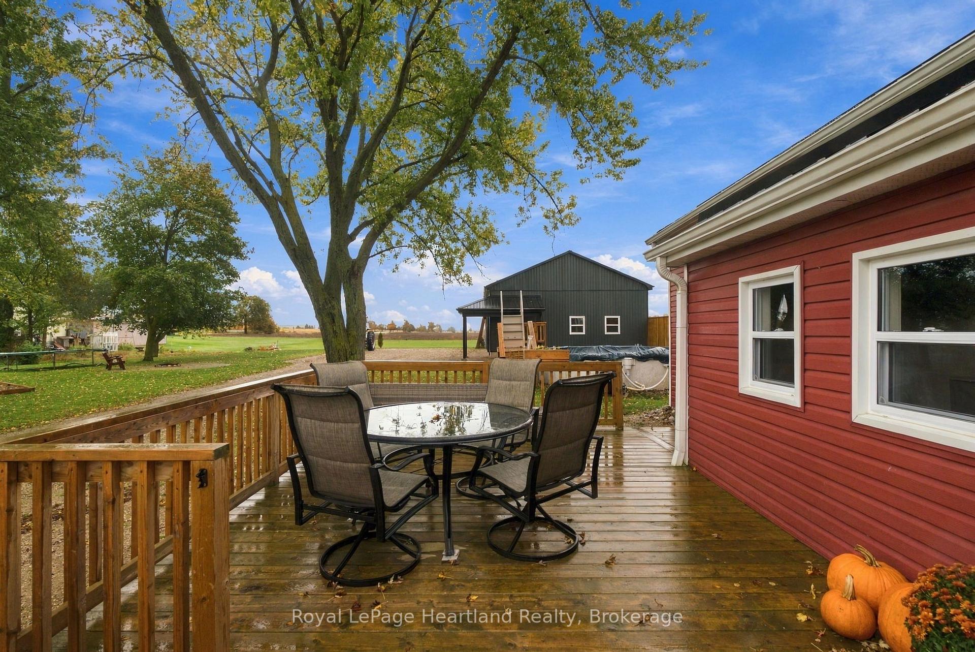 Photo 34 of 37579 Kippen Road, Bluewater, Hay — HOMEH