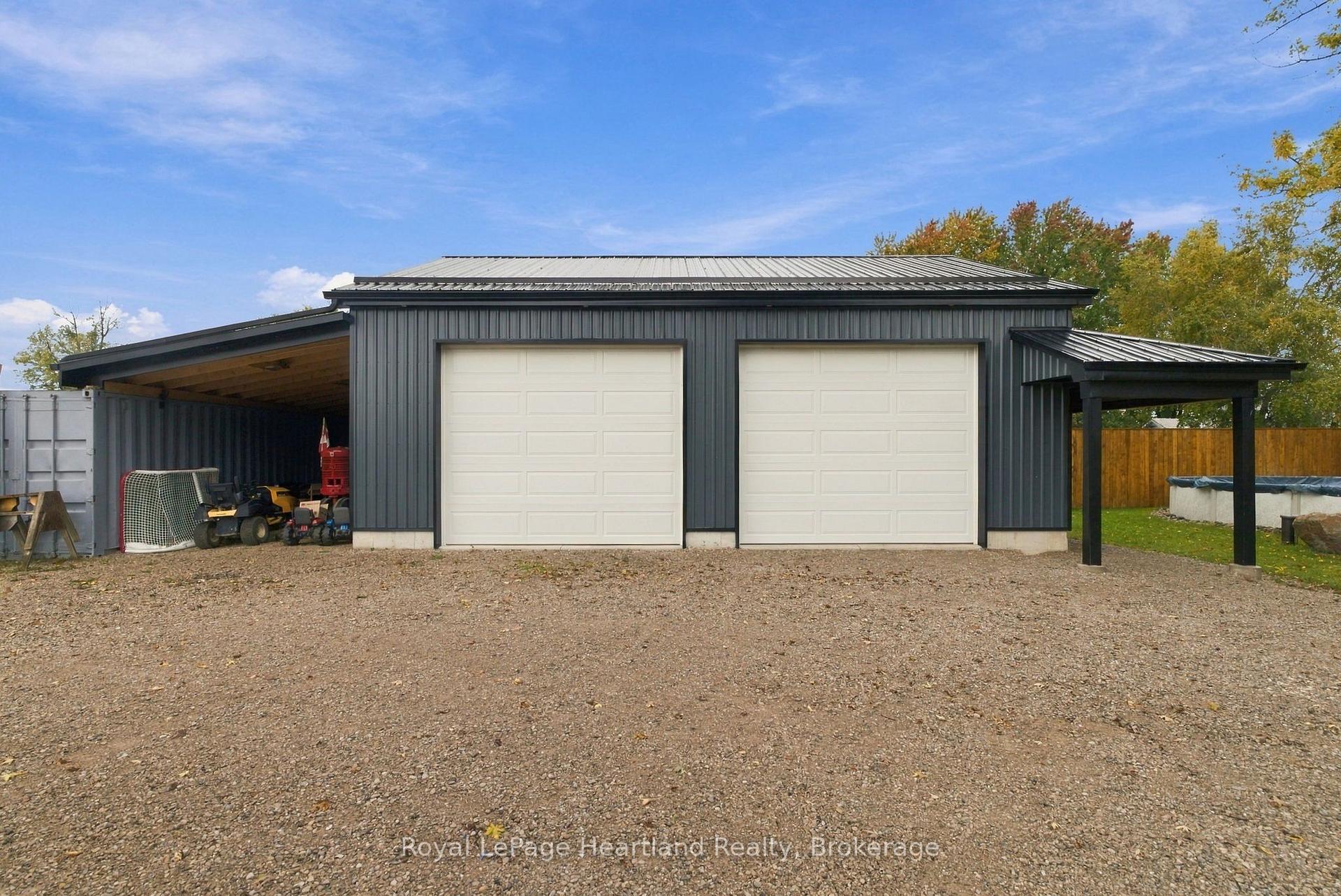 Photo 41 of 37579 Kippen Road, Bluewater, Hay — HOMEH