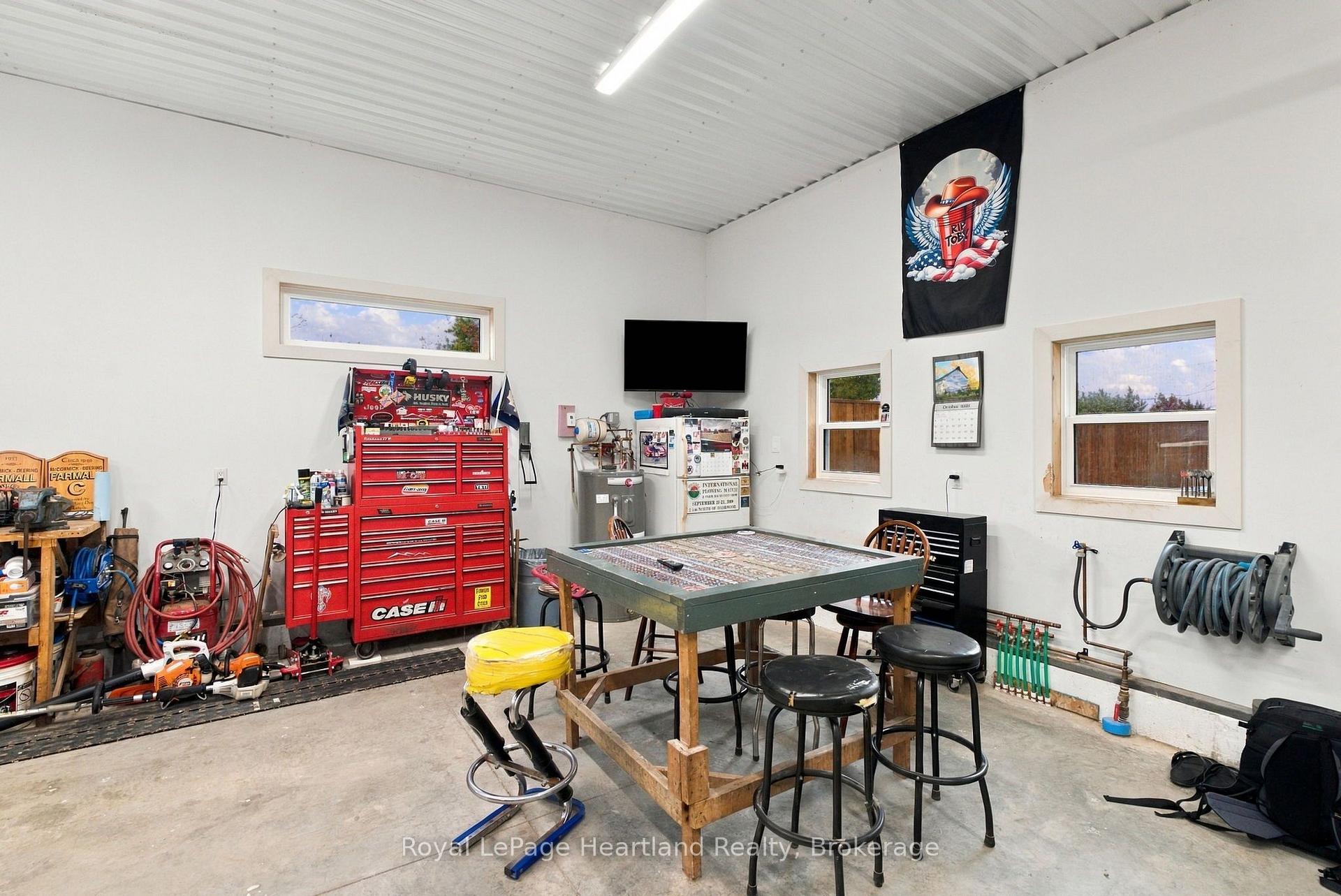 Photo 45 of 37579 Kippen Road, Bluewater, Hay — HOMEH