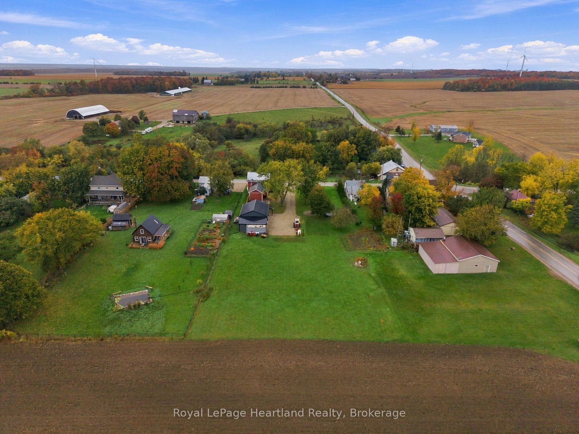 Photo 49 of 37579 Kippen Road, Bluewater, Hay — HOMEH