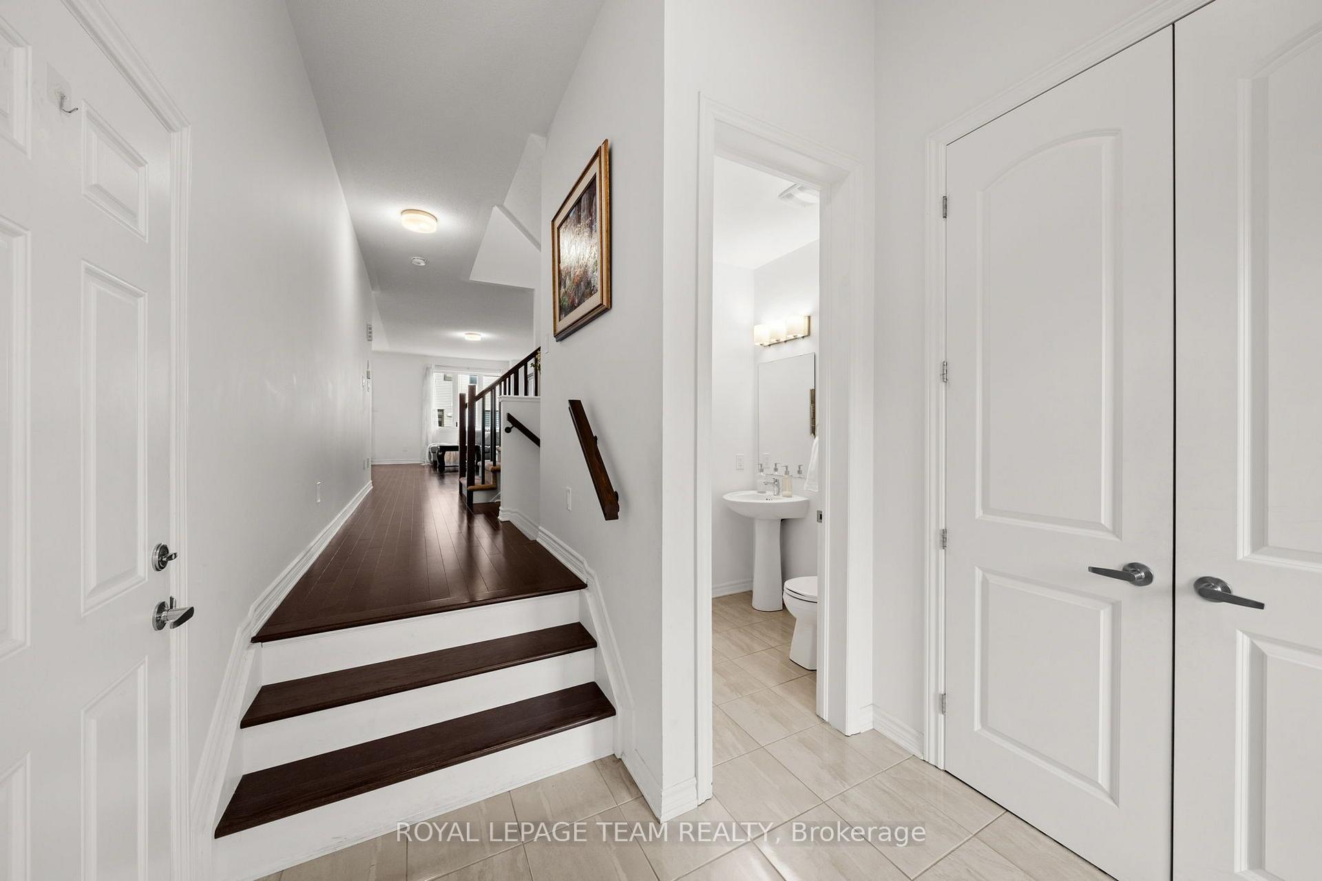 Photo 4 of 91 Mesa Drive, Ottawa, Barrhaven - Half Moon Bay — HOMEH