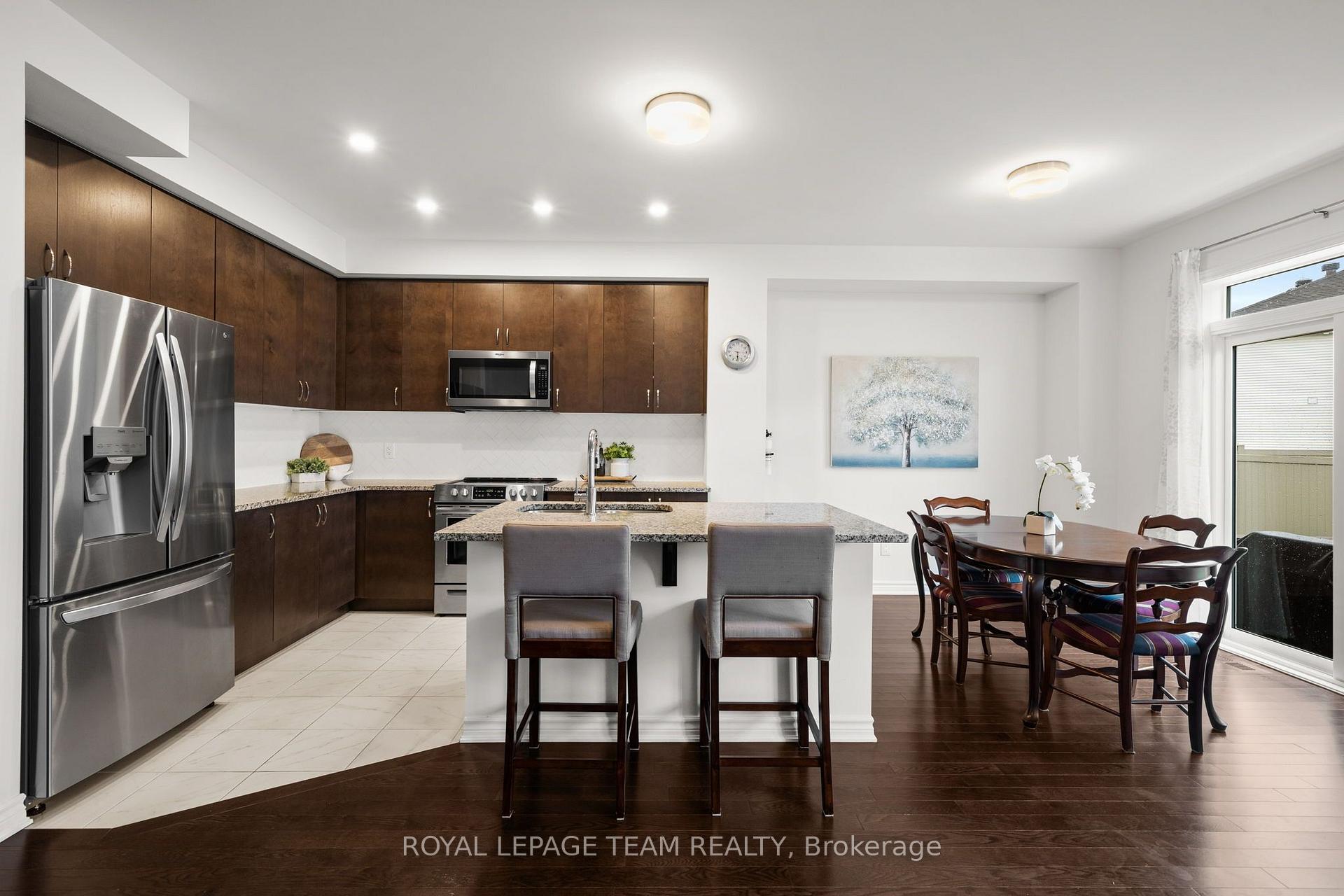 Photo 8 of 91 Mesa Drive, Ottawa, Barrhaven - Half Moon Bay — HOMEH