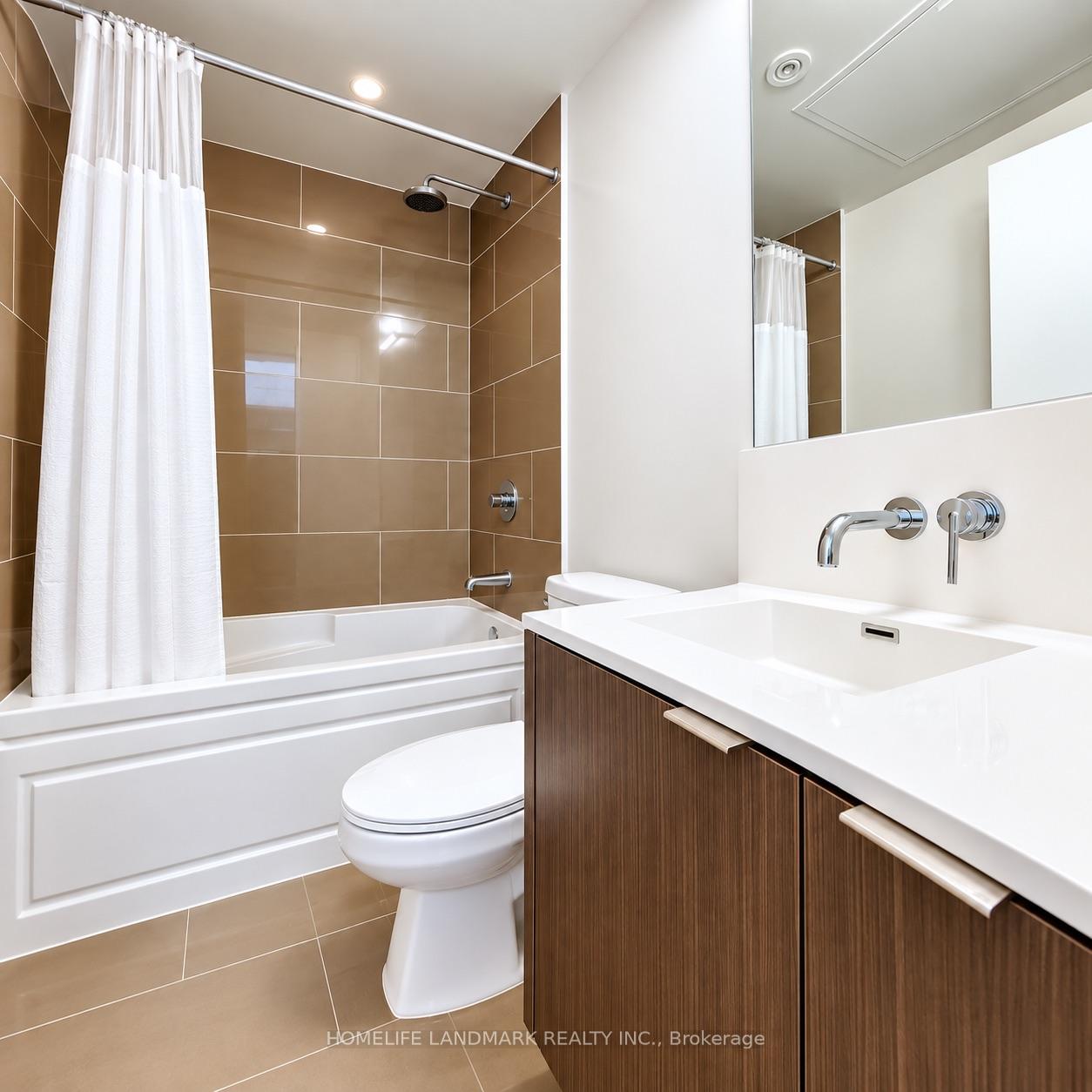 Photo 4 of Unit 2501, 88 Harbour Street, Toronto, Waterfront Communities — HOMEH