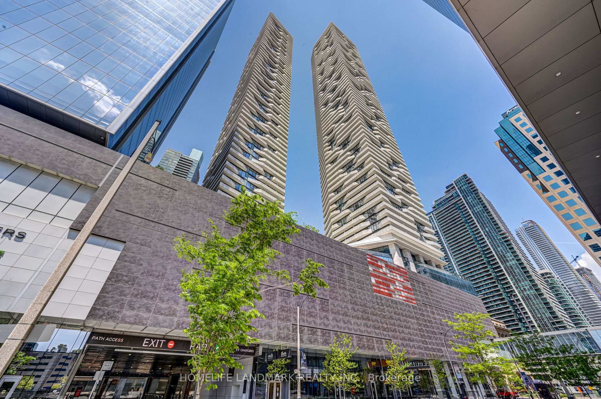 Photo 10 of Unit 2501, 88 Harbour Street, Toronto, Waterfront Communities — HOMEH