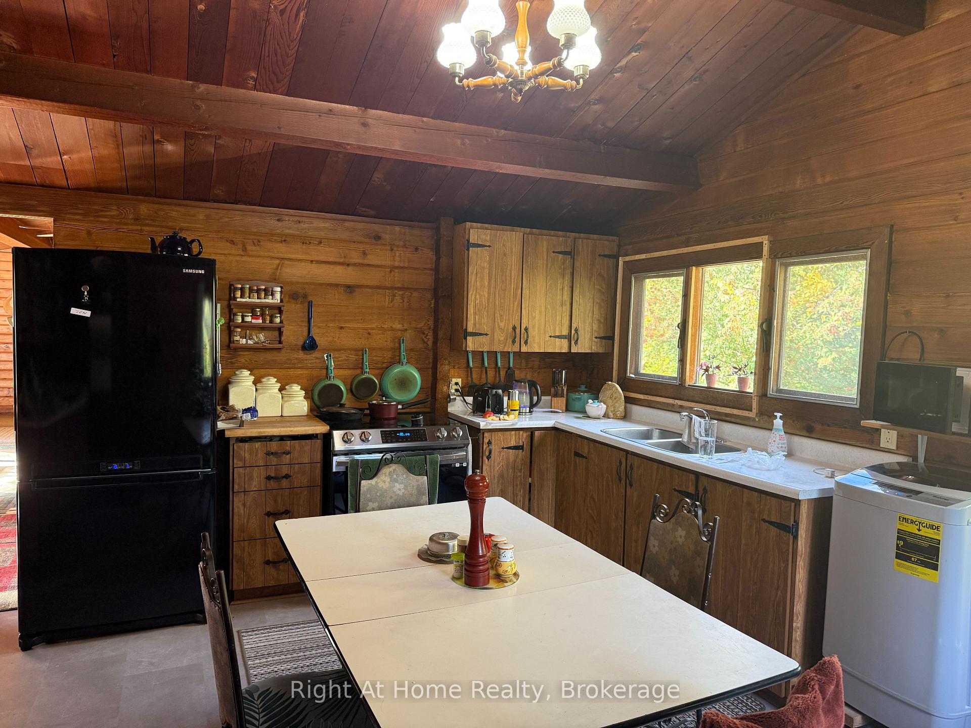Photo 13 of 570 Meadowview Road, Kawartha Lakes, Emily — HOMEH
