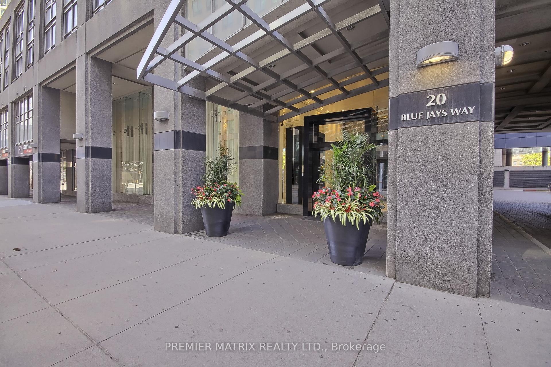 Photo 3 of Unit 222, 20 Blue Jays Way, Toronto, Waterfront Communities — HOMEH
