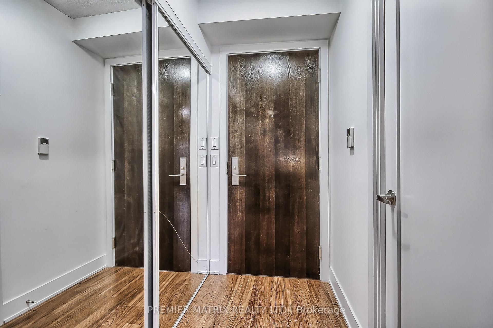 Photo 5 of Unit 222, 20 Blue Jays Way, Toronto, Waterfront Communities — HOMEH