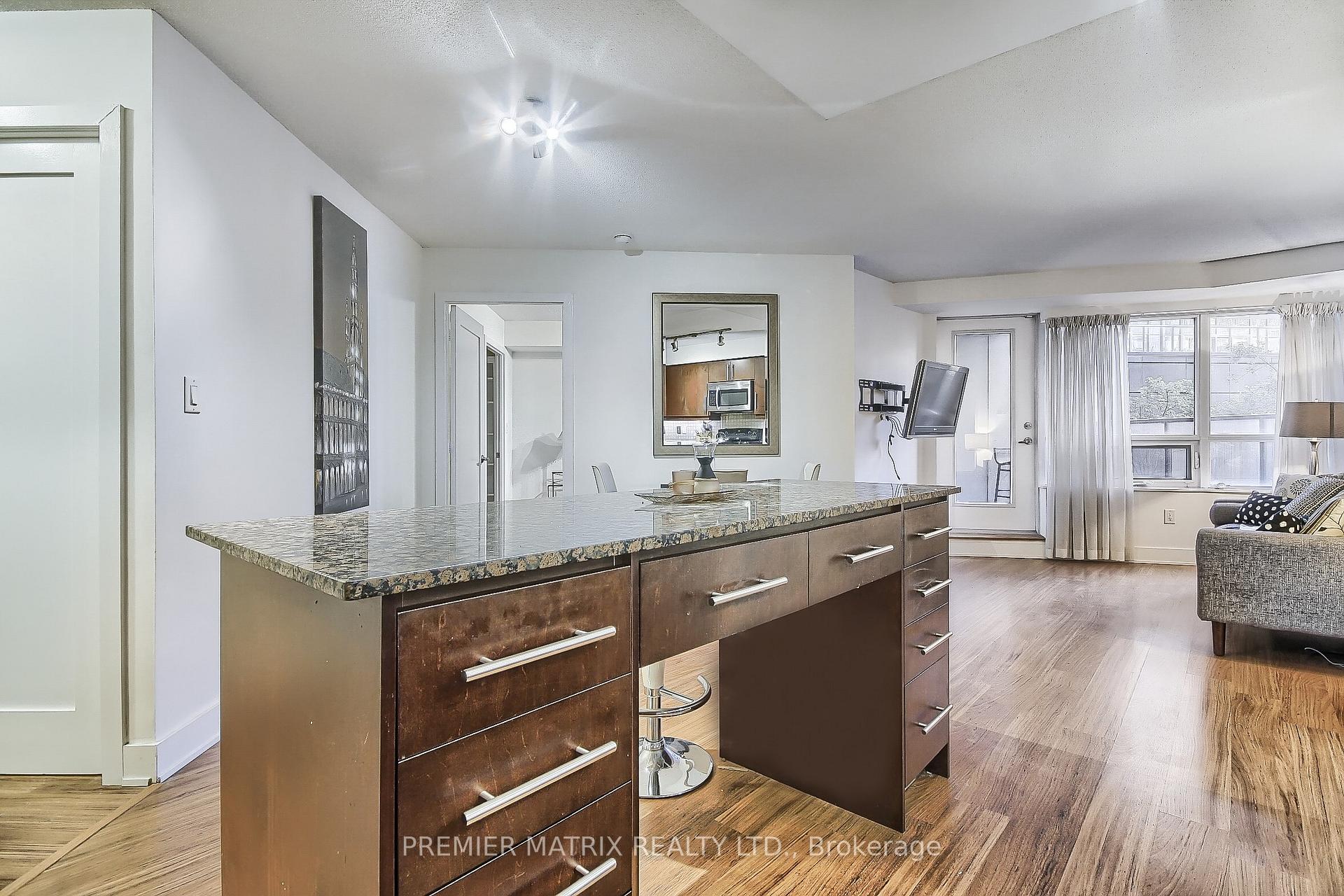 Photo 8 of Unit 222, 20 Blue Jays Way, Toronto, Waterfront Communities — HOMEH