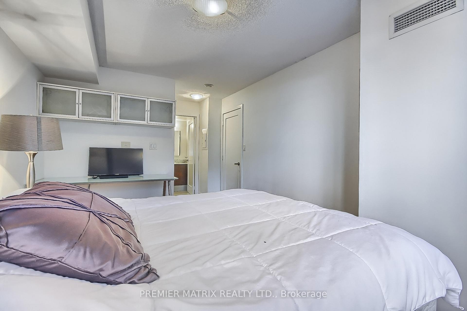 Photo 14 of Unit 222, 20 Blue Jays Way, Toronto, Waterfront Communities — HOMEH