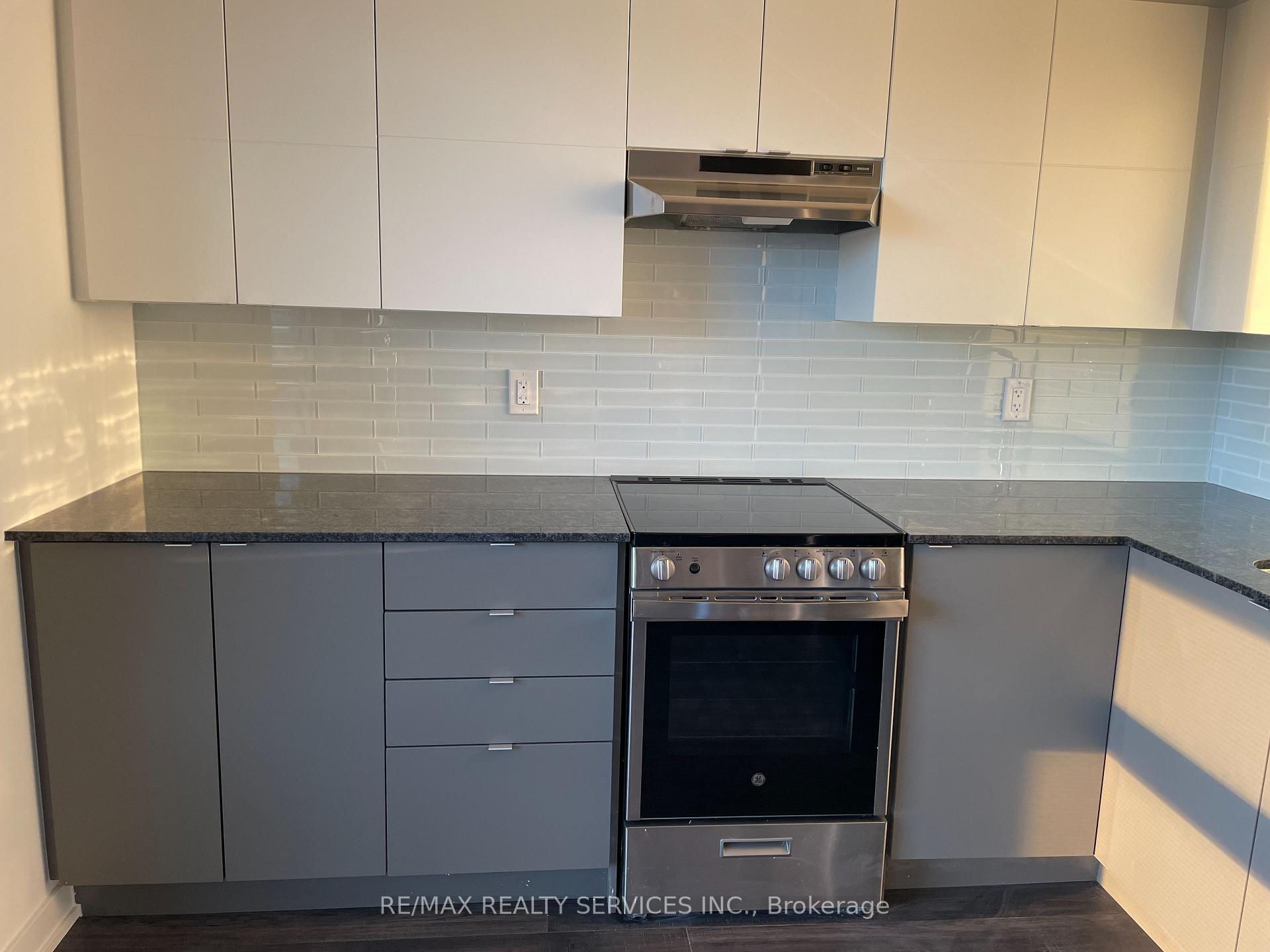Photo 4 of Unit 1217, 120 Varna Drive, Toronto, Englemount-Lawrence — HOMEH