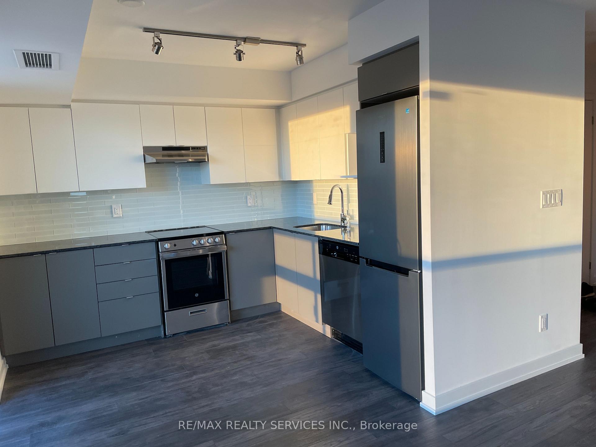 Photo 6 of Unit 1217, 120 Varna Drive, Toronto, Englemount-Lawrence — HOMEH