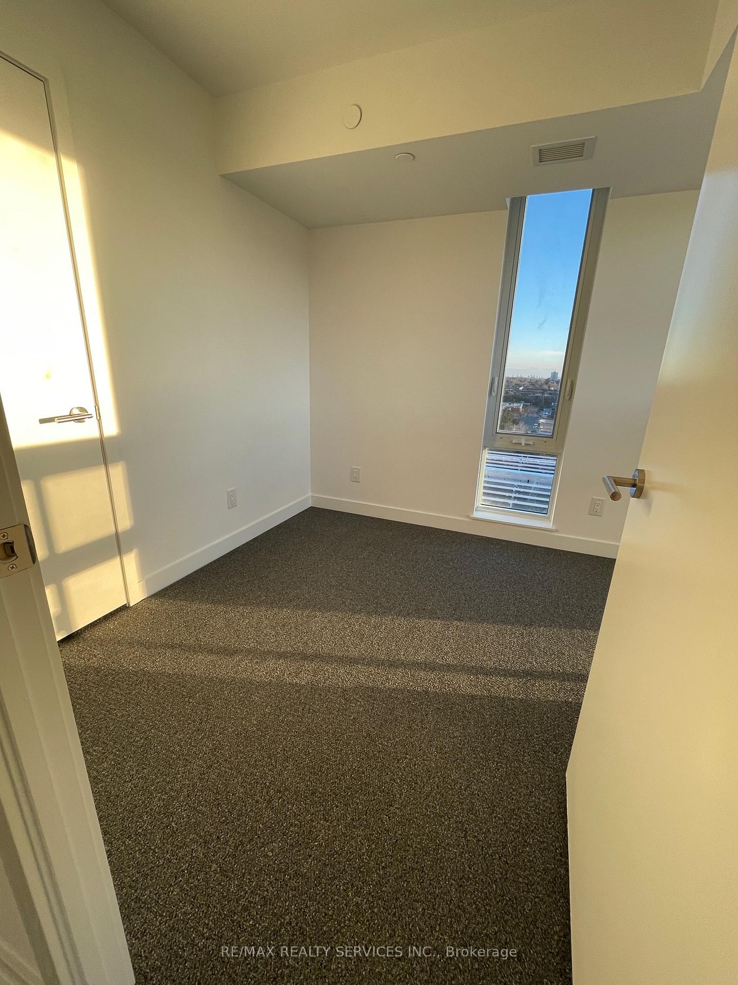 Photo 14 of Unit 1217, 120 Varna Drive, Toronto, Englemount-Lawrence — HOMEH