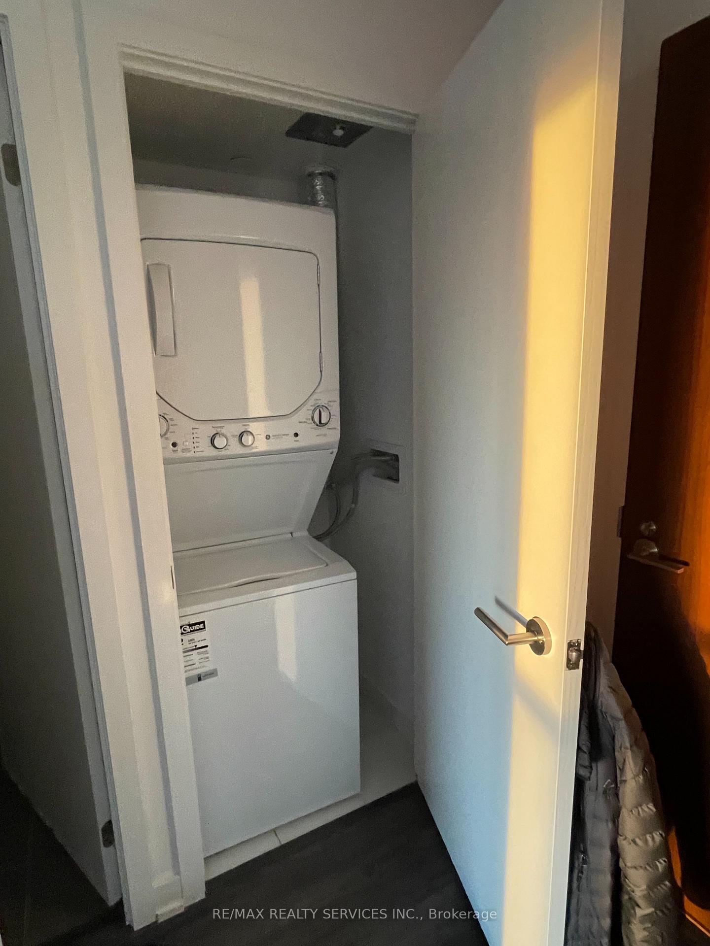 Photo 17 of Unit 1217, 120 Varna Drive, Toronto, Englemount-Lawrence — HOMEH