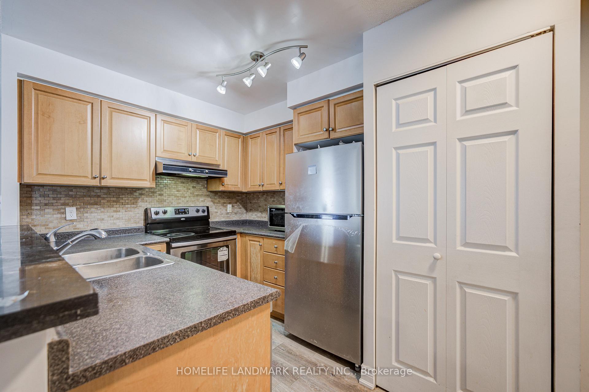 Photo 16 of Unit 1111, 7 Lorraine Drive, North York, Newtonbrook West — HOMEH