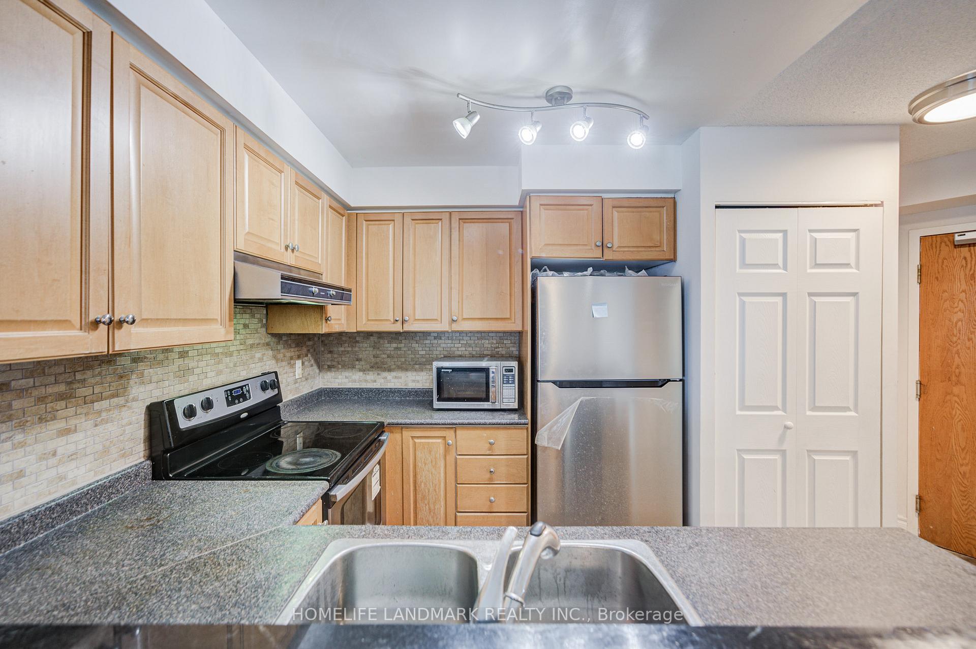 Photo 18 of Unit 1111, 7 Lorraine Drive, North York, Newtonbrook West — HOMEH