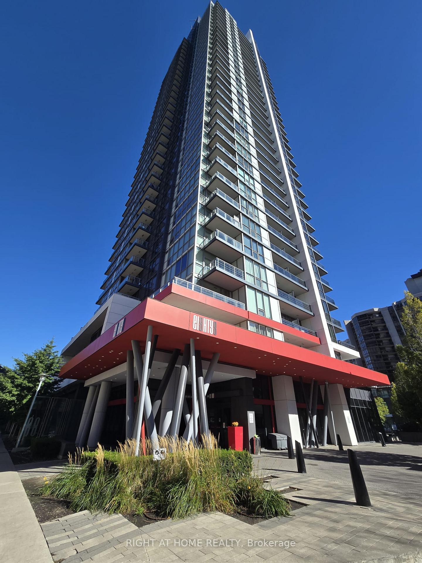 Photo of Unit 704, 88 Sheppard Avenue E
