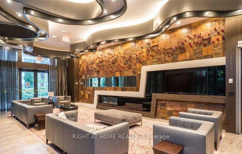 Photo 4 of Unit 704, 88 Sheppard Avenue E, North York, Willowdale East — HOMEH