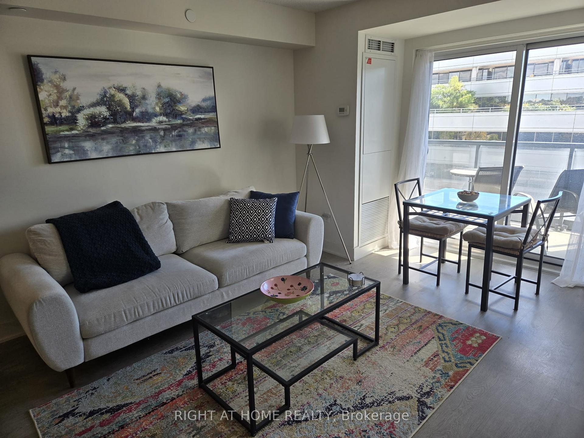 Photo 8 of Unit 704, 88 Sheppard Avenue E, North York, Willowdale East — HOMEH