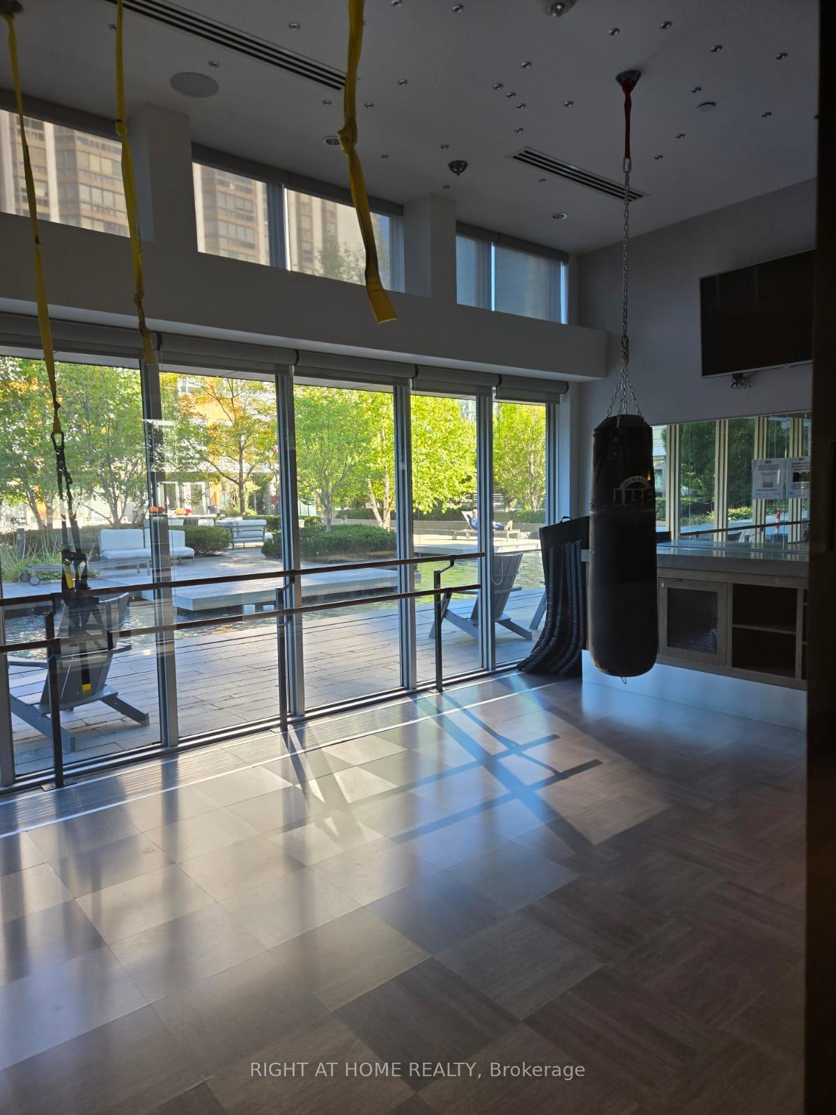Photo 18 of Unit 704, 88 Sheppard Avenue E, North York, Willowdale East — HOMEH