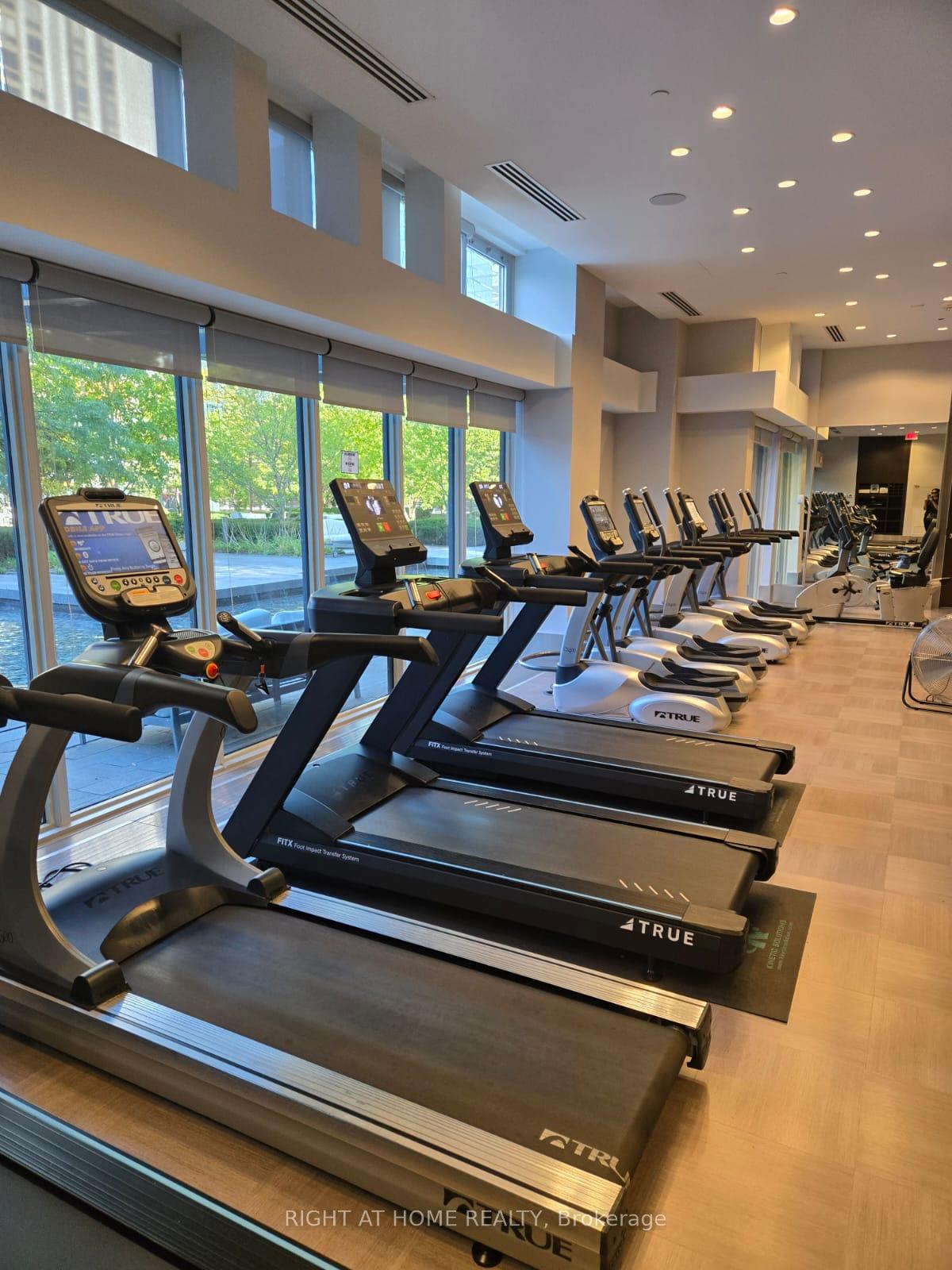Photo 19 of Unit 704, 88 Sheppard Avenue E, North York, Willowdale East — HOMEH