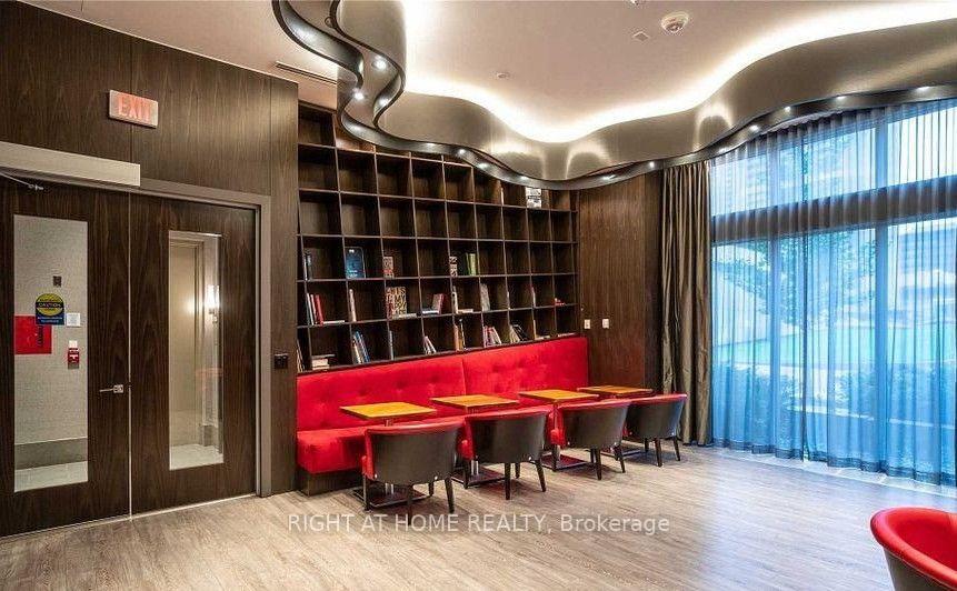 Photo 20 of Unit 704, 88 Sheppard Avenue E, North York, Willowdale East — HOMEH