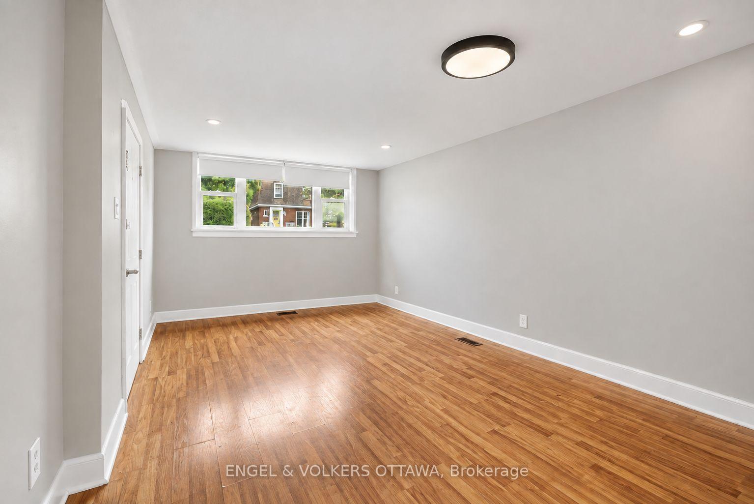 Photo 2 of Unit 1, 527 Laderoute Avenue, Ottawa, Westboro/Hampton Park — HOMEH