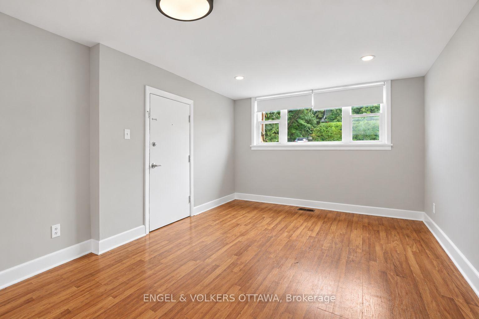 Photo 3 of Unit 1, 527 Laderoute Avenue, Ottawa, Westboro/Hampton Park — HOMEH