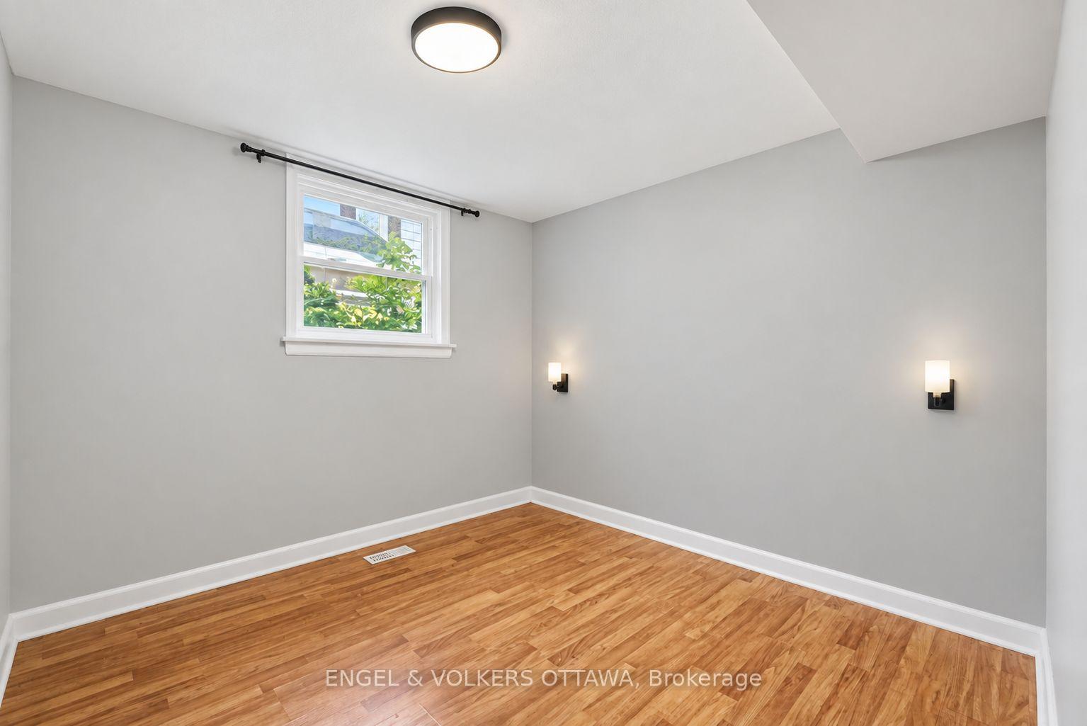 Photo 6 of Unit 1, 527 Laderoute Avenue, Ottawa, Westboro/Hampton Park — HOMEH