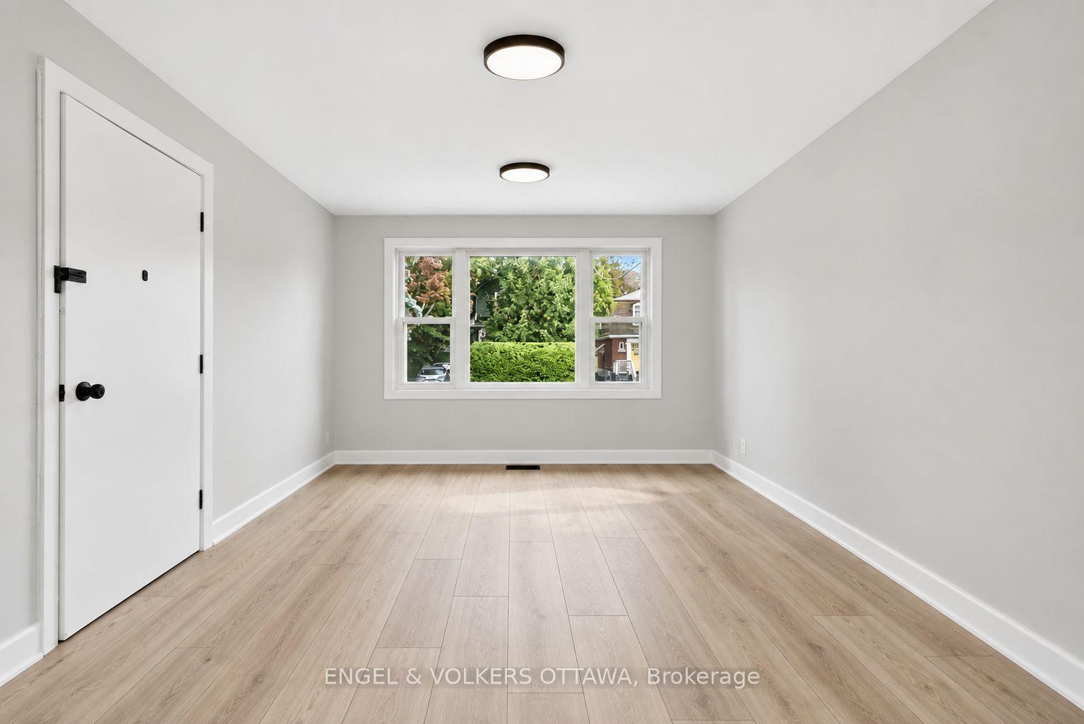 Photo 2 of Unit 2, 527 Laderoute Avenue, Ottawa, Westboro/Hampton Park — HOMEH
