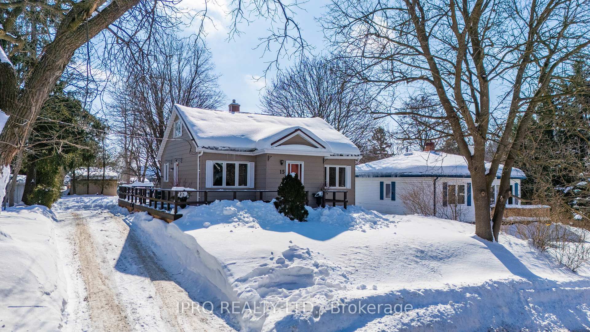 Front of 15 Millwood Road