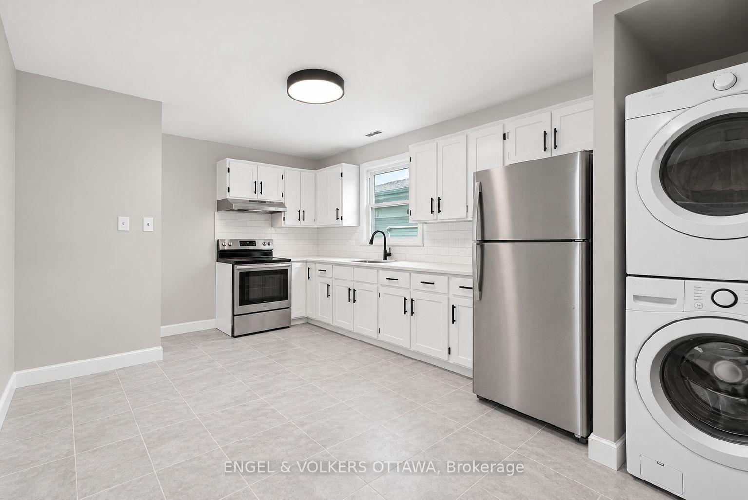 Photo 3 of Unit 3, 527 Laderoute Avenue, Ottawa, Westboro/Hampton Park — HOMEH