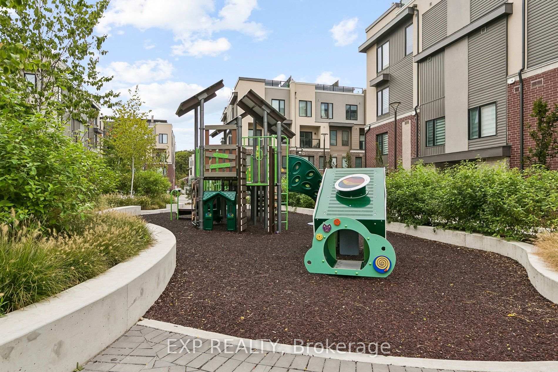 Photo 3 of Unit 23, 3409 Ridgeway Drive, Mississauga, Erin Mills — HOMEH