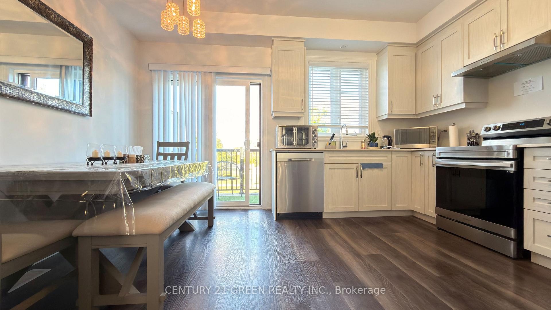 Photo 5 of Unit 11, 575 Woodward Avenue, Hamilton, Parkview — HOMEH
