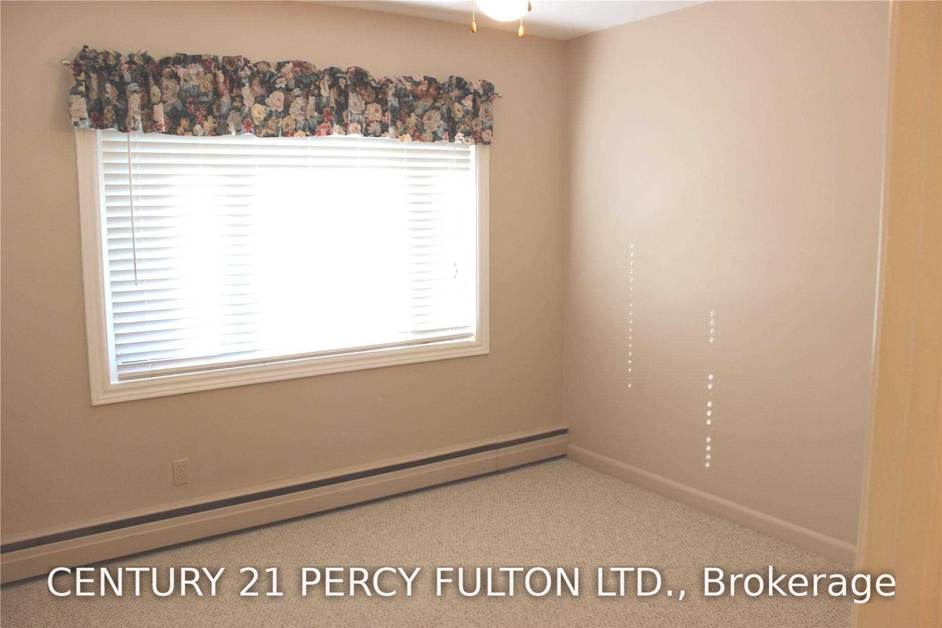 Photo 14 of 460 Bader Avenue, Oshawa, McLaughlin — HOMEH