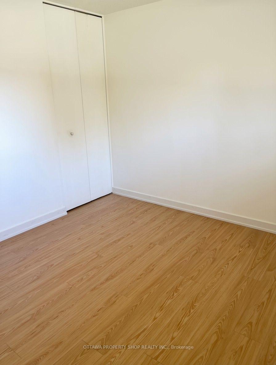 Photo 17 of 46 Bedale Drive, Ottawa, Crystal Beach — HOMEH