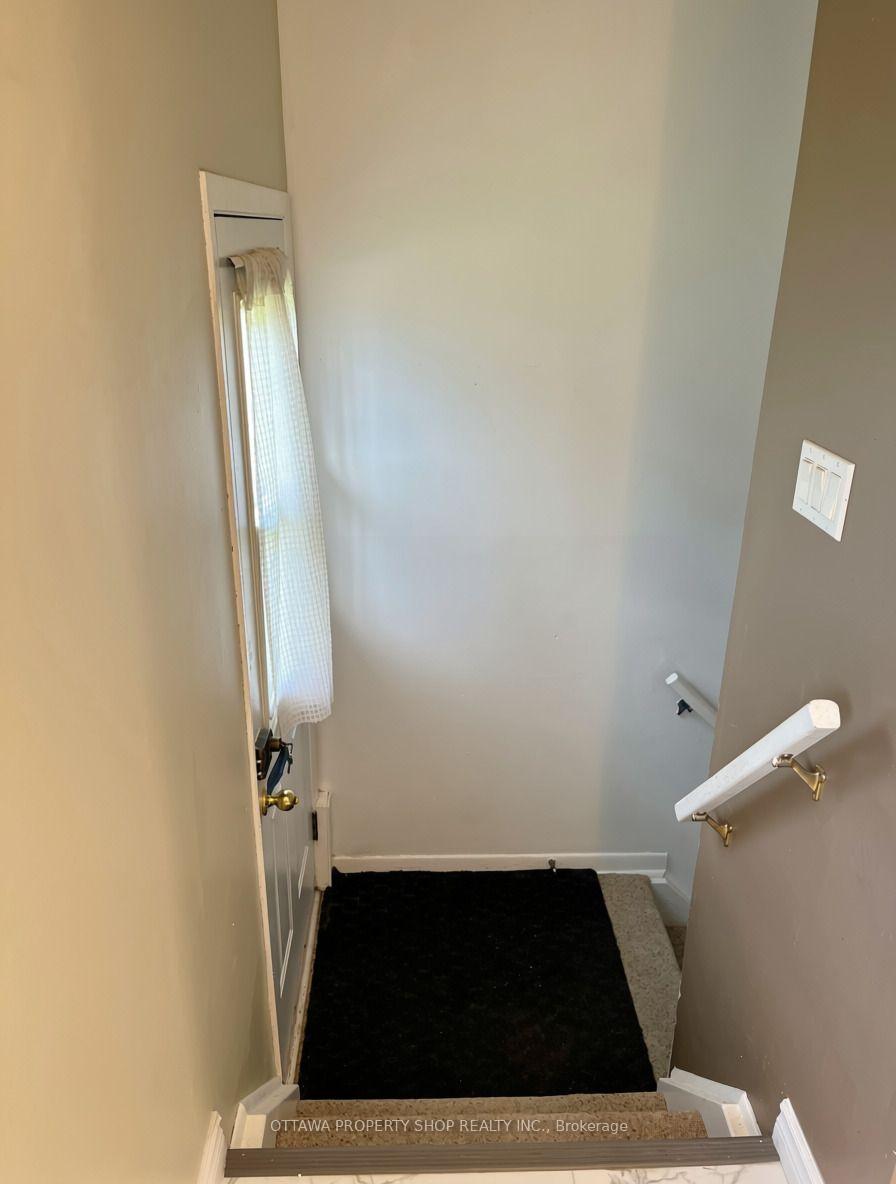 Photo 21 of 46 Bedale Drive, Ottawa, Crystal Beach — HOMEH