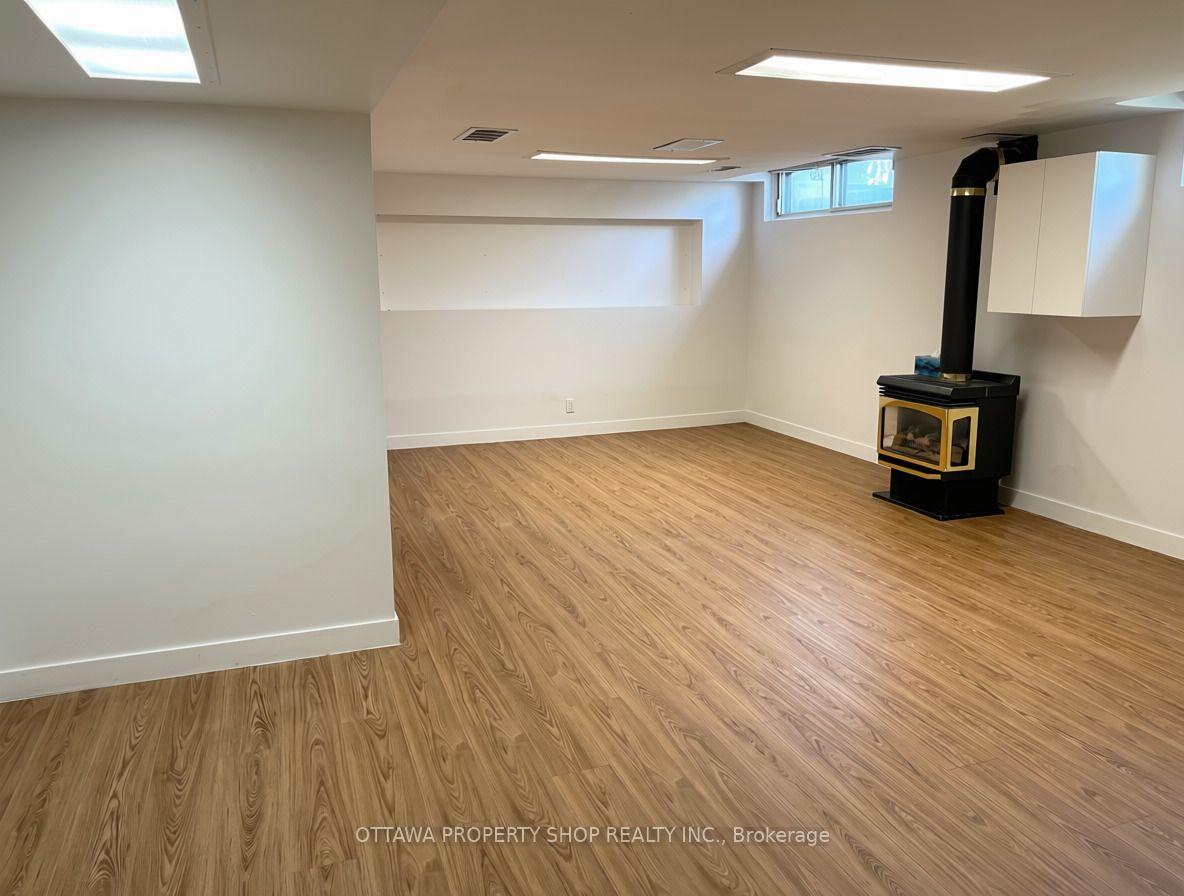 Photo 23 of 46 Bedale Drive, Ottawa, Crystal Beach — HOMEH