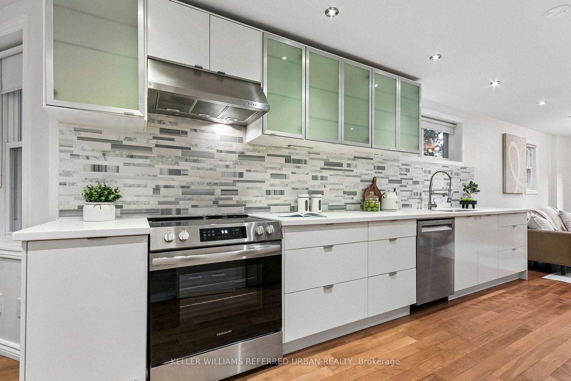 Photo 5 of 156 Rhodes Avenue, Toronto, Greenwood-Coxwell — HOMEH