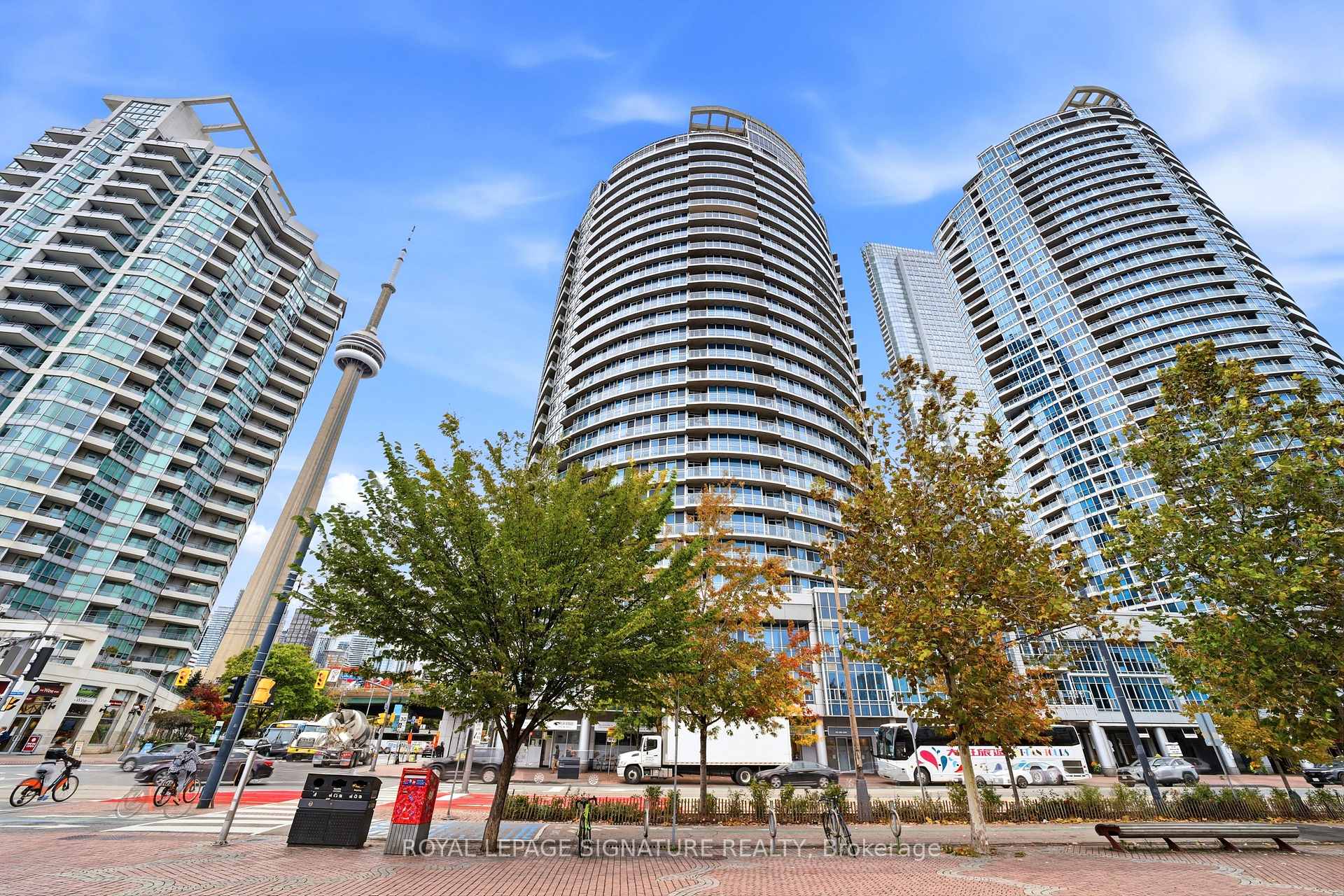 Photo of Unit 510, 218 Queens Quay W