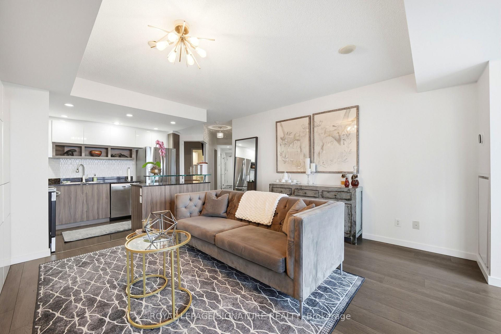 Photo 3 of Unit 510, 218 Queens Quay W, Toronto, Waterfront Communities — HOMEH