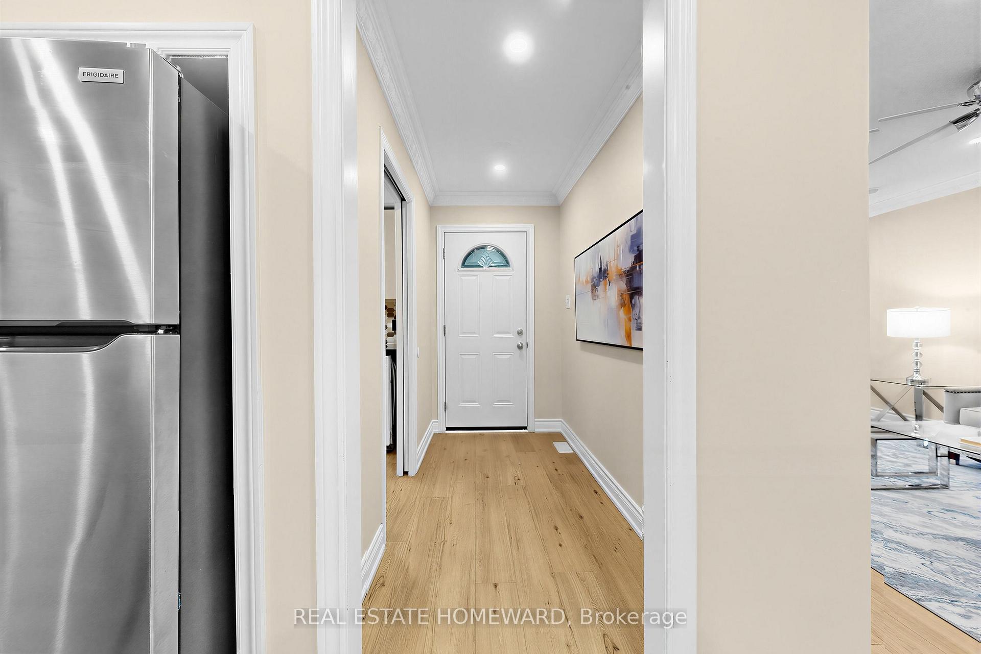 Photo 11 of 621 Byron Street S, Whitby, Downtown Whitby — HOMEH