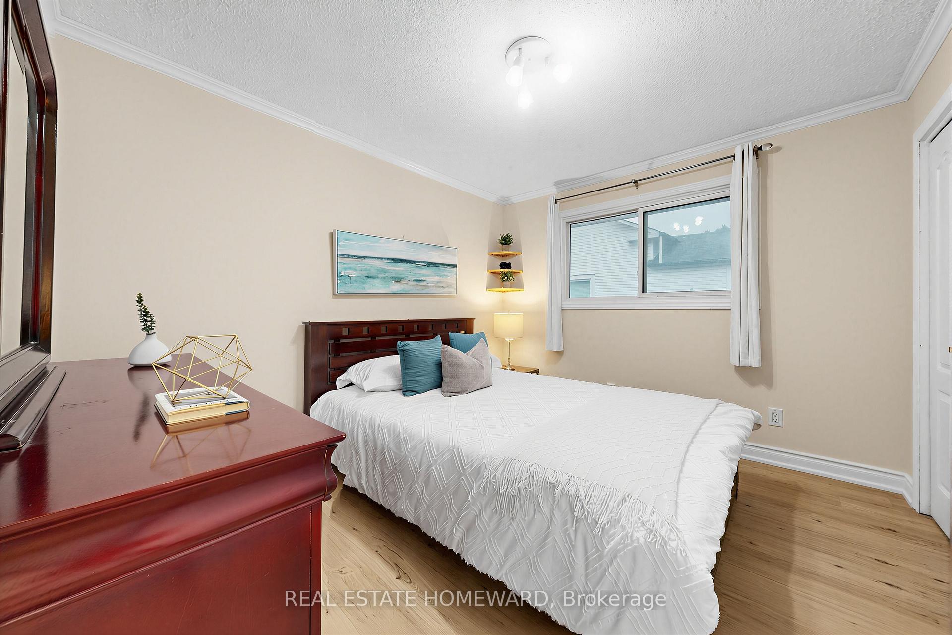 Photo 21 of 621 Byron Street S, Whitby, Downtown Whitby — HOMEH