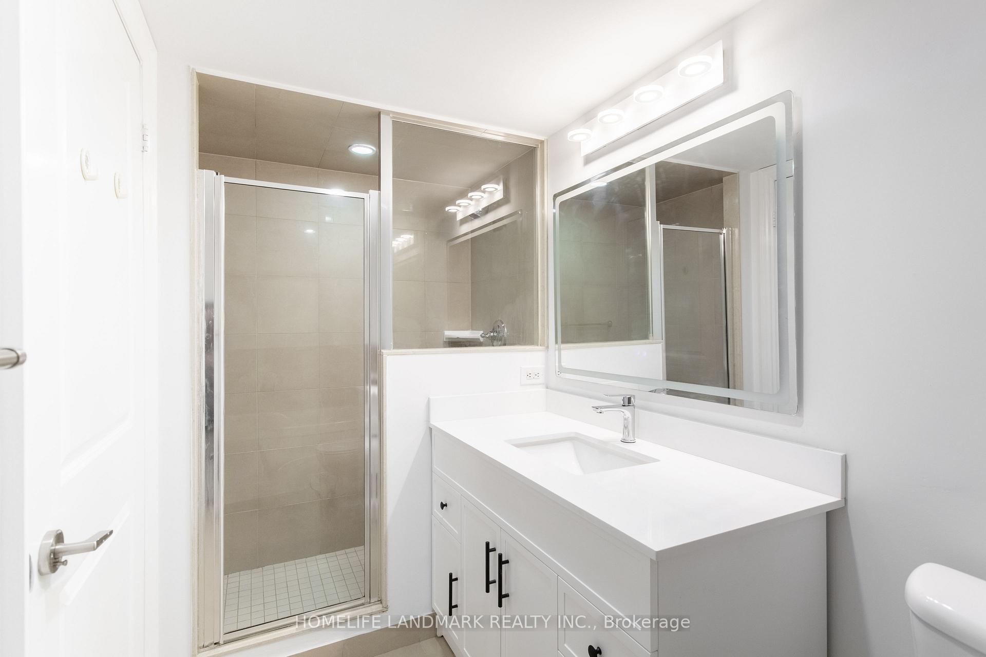 Photo 32 of 500 Doris Avenue, North York, Willowdale East — HOMEH