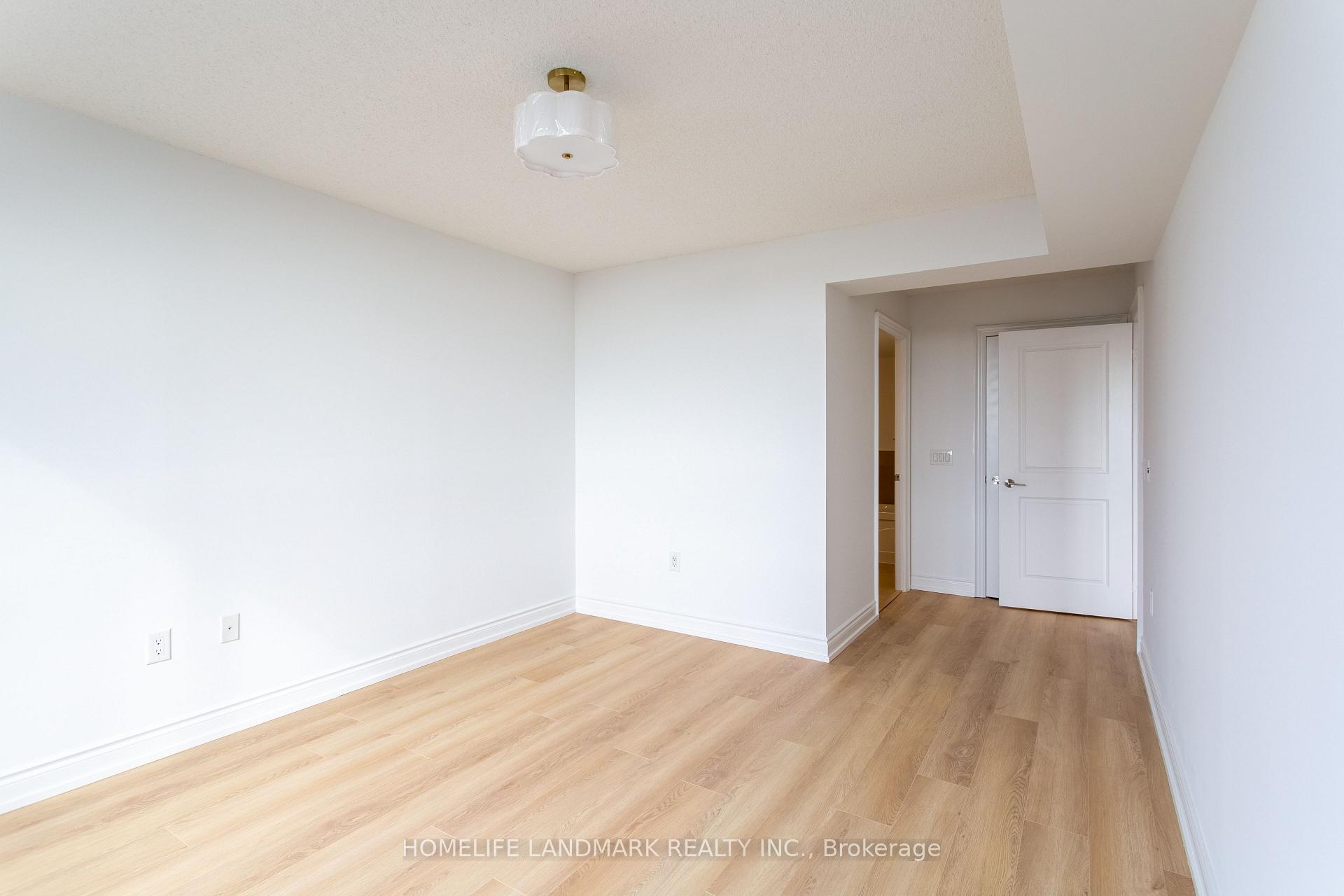 Photo 37 of 500 Doris Avenue, North York, Willowdale East — HOMEH