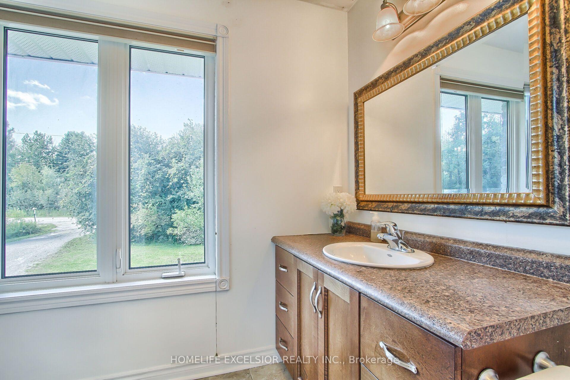 Photo 16 of 22823 Weirs Side Road, Georgina, Pefferlaw — HOMEH