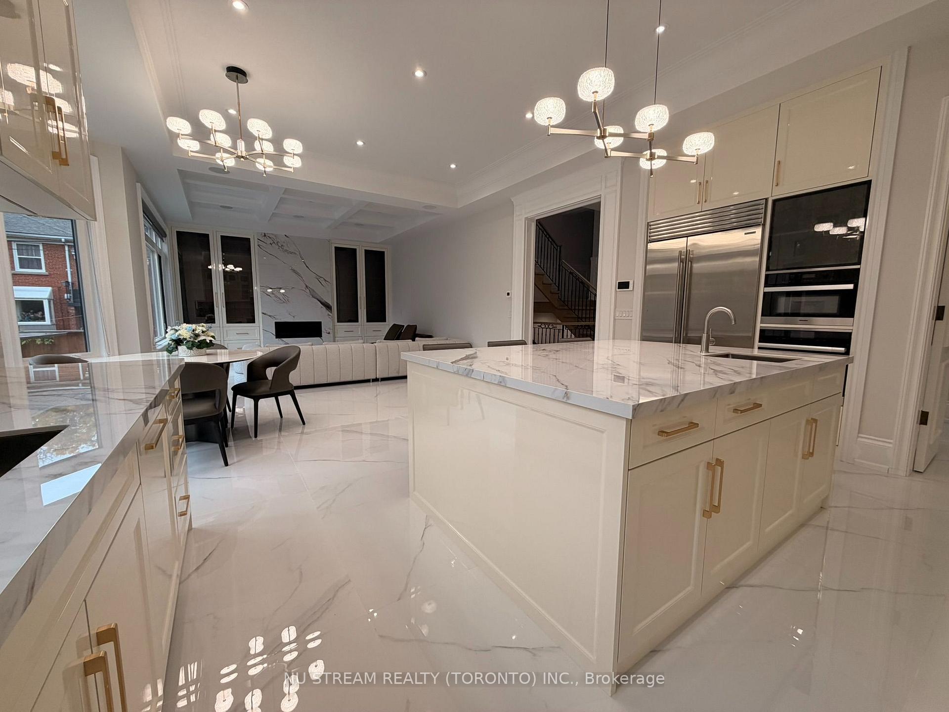 Photo 13 of 108 Abitibi Avenue, North York, Newtonbrook East — HOMEH