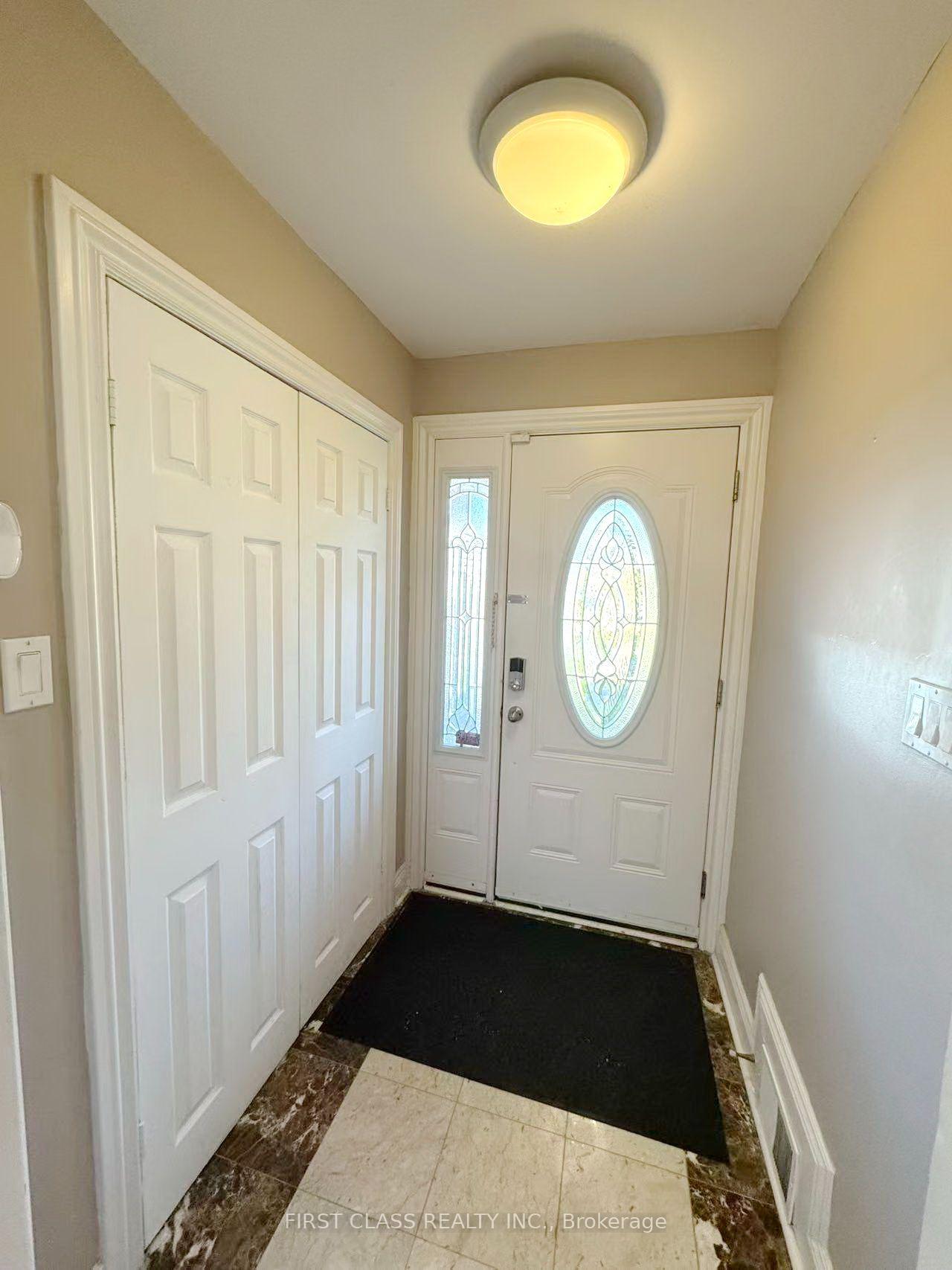 Photo 5 of 202 Goddard Street, North York, Bathurst Manor — HOMEH