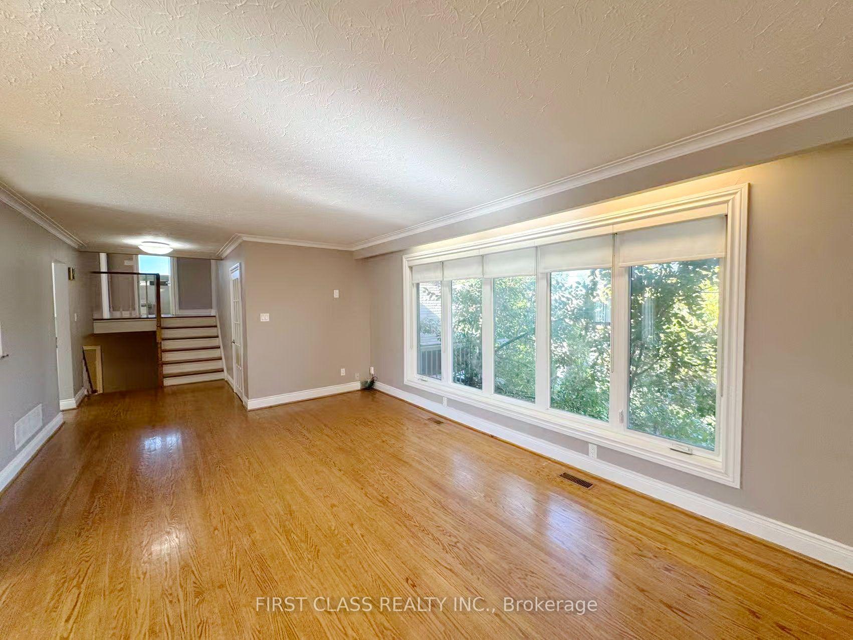 Photo 7 of 202 Goddard Street, North York, Bathurst Manor — HOMEH